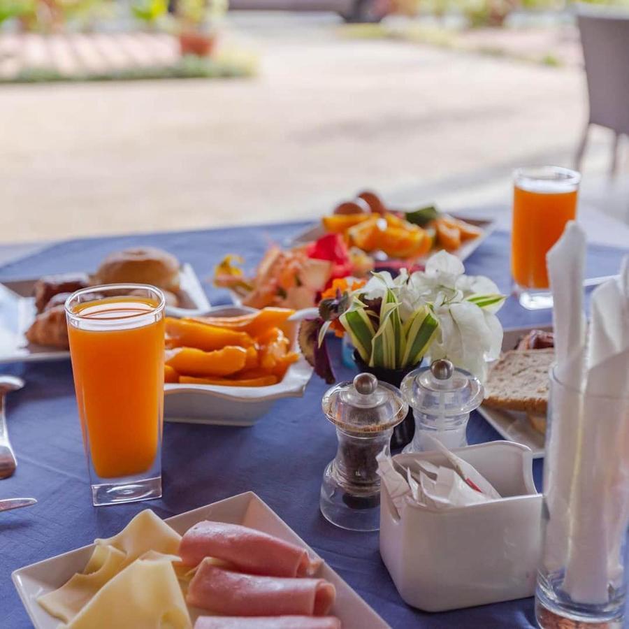 Hotel Oasis De Kiamu Lifou Zewnętrze zdjęcie